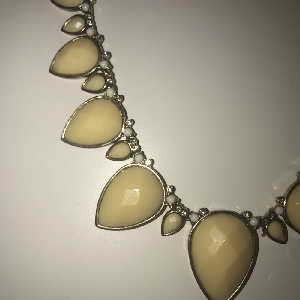 Ann Taylor Loft necklace